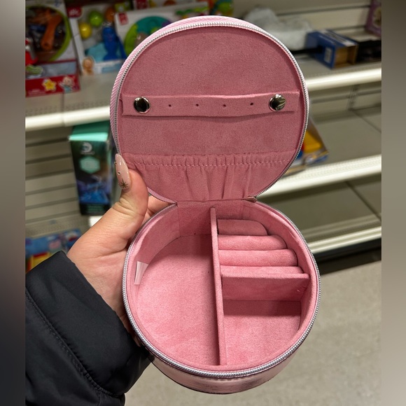 Hello Kitty Jewelry Box - Picture 2 of 2